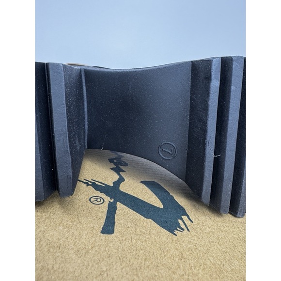 NWB Seven7 Womens Flatiron Platform Combat Boots 7 Black Yellow Laces Army - Picture 8 of 10